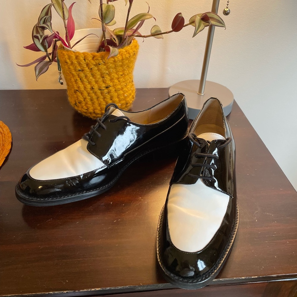 The shoe loft black and white heel for men⭐️